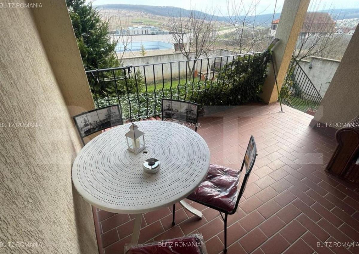 Proprietate versatila cu doua apartamente ?i casa cu tre - 18