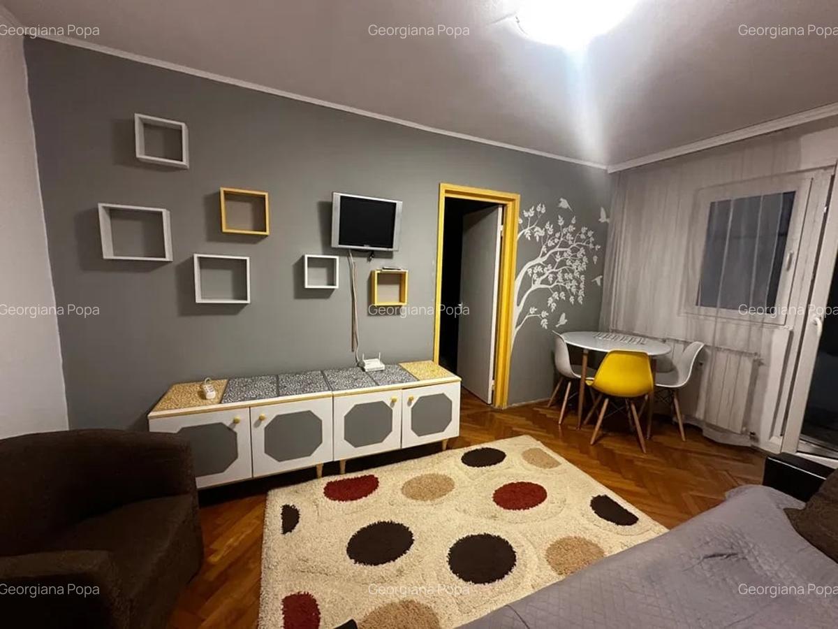 Apartament 2 camere semidecomandat scoala 8 - 8