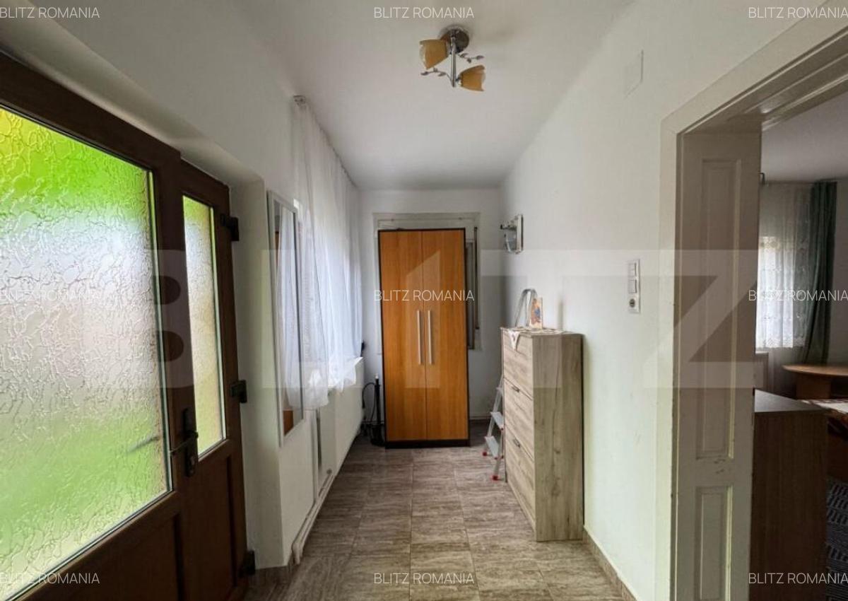 Casa de vanzare, cu 3 camere, 120 mp, 1080 mp teren, zona Si - 3