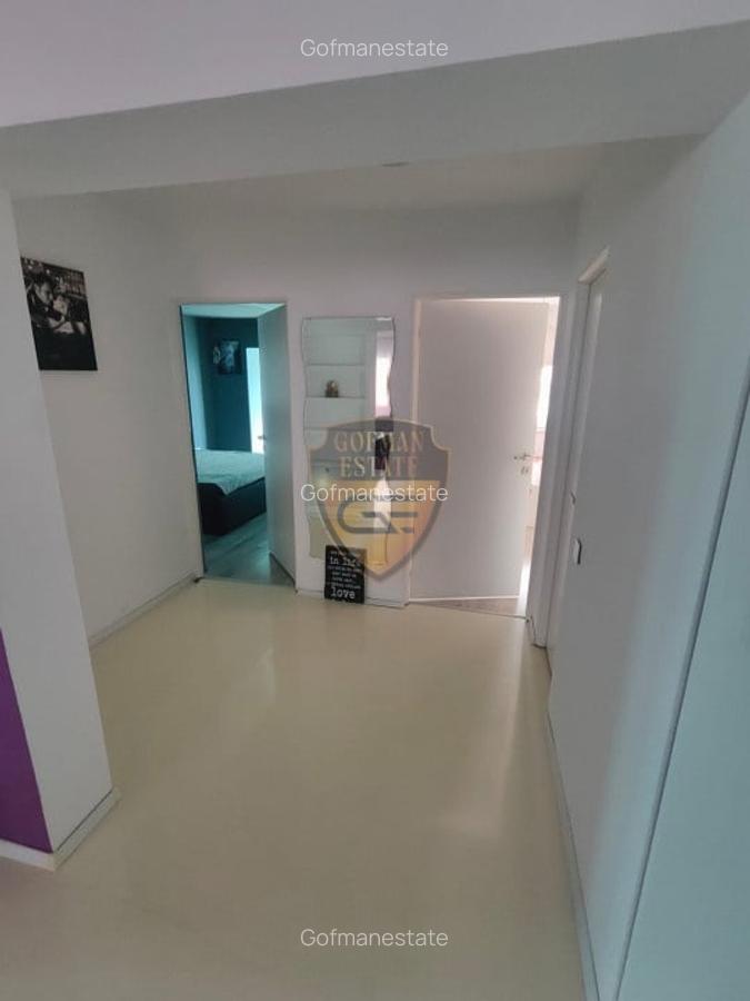 Stadion 3 Camere 90 mp Parcare Delfinariu City Park Mall Tabcarie, Bloc an 2000 - 16