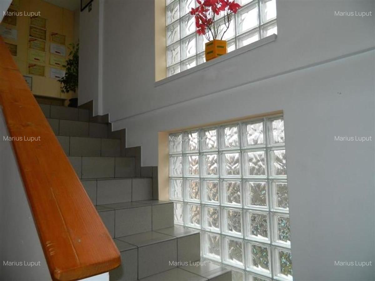 Cladire birouri, 512mp utili ,zona Lipovei IULIUS  MALL - 9