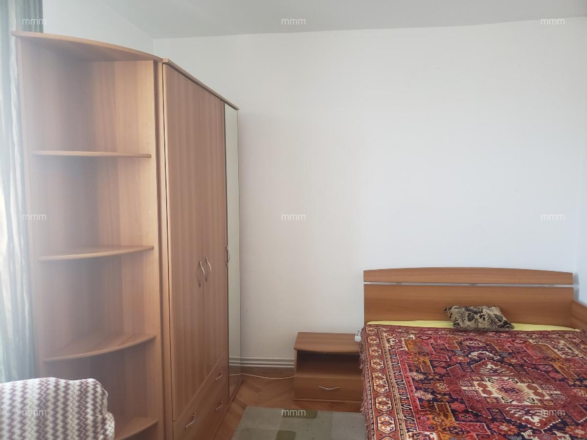 Inchiriez ap. 2 camere, decomandat central, Pta Garii,Cluj-Napoca - 2