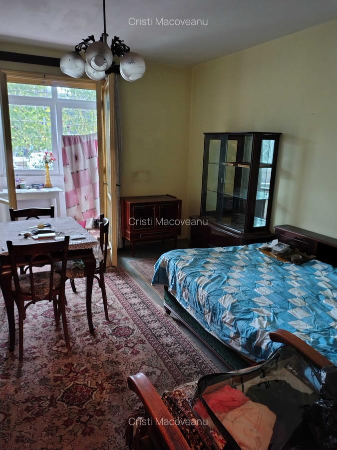 Garsoniera de vanzare in zona Costin Georgian-metrou - 2