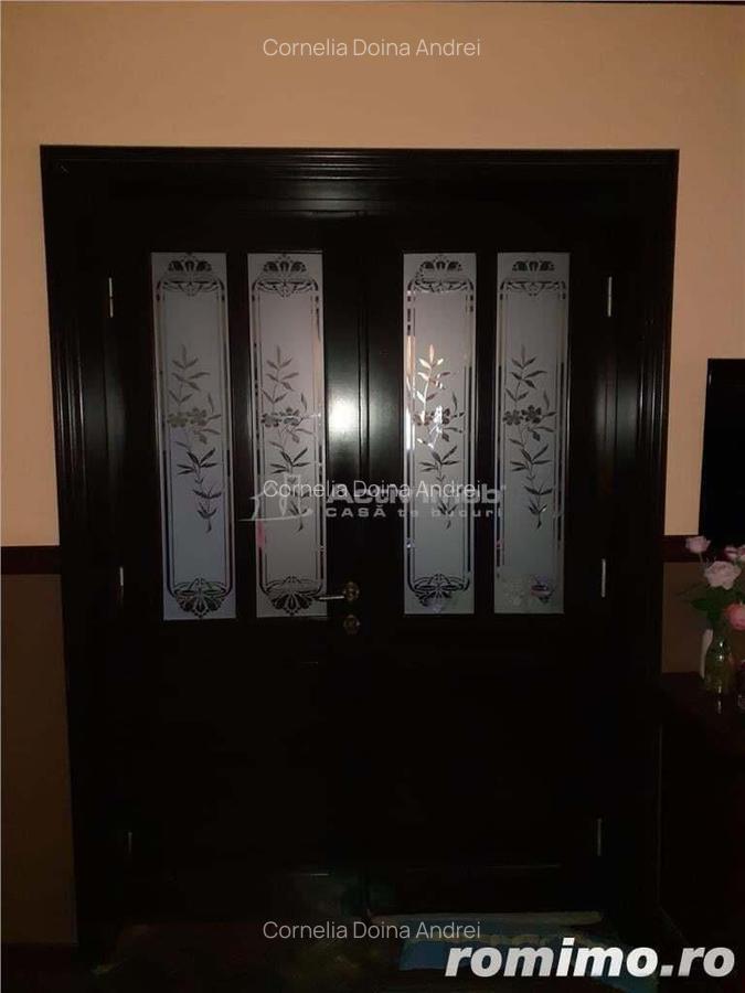 Casa eleganta, boiereasca,, compusa din 7 apartamente - 3