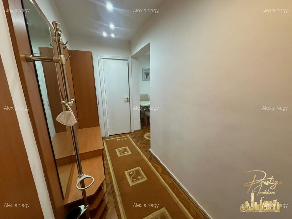 Apartament cu 3 camere de inchiriat pe str.Sovata -zona Decebal - 18