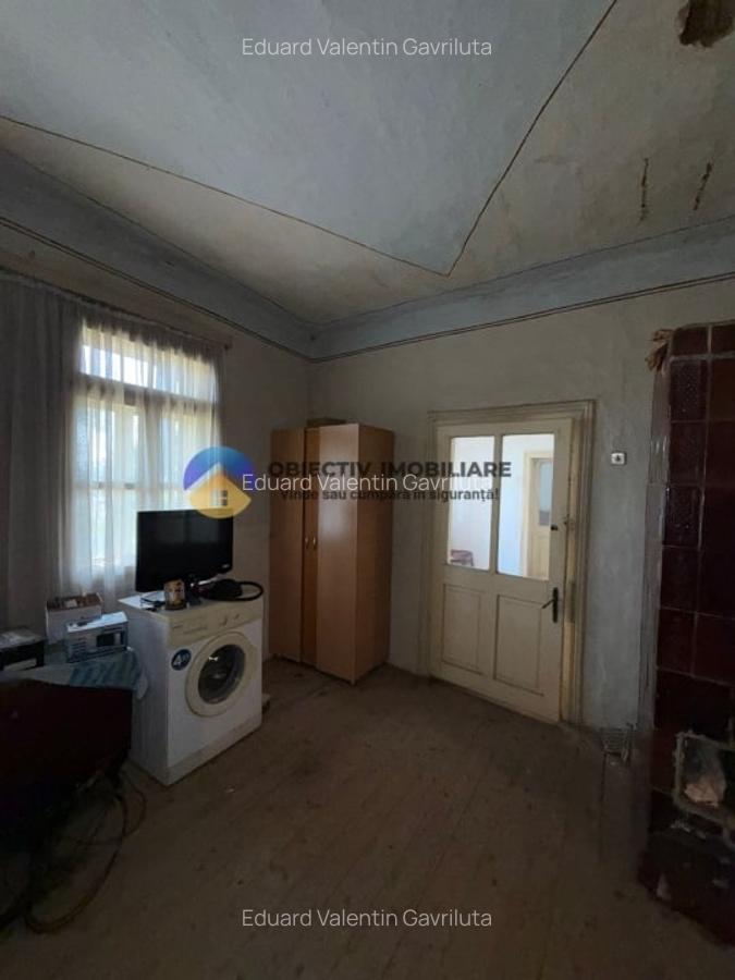 Casa + teren spatios de vanzare - Girov - 17
