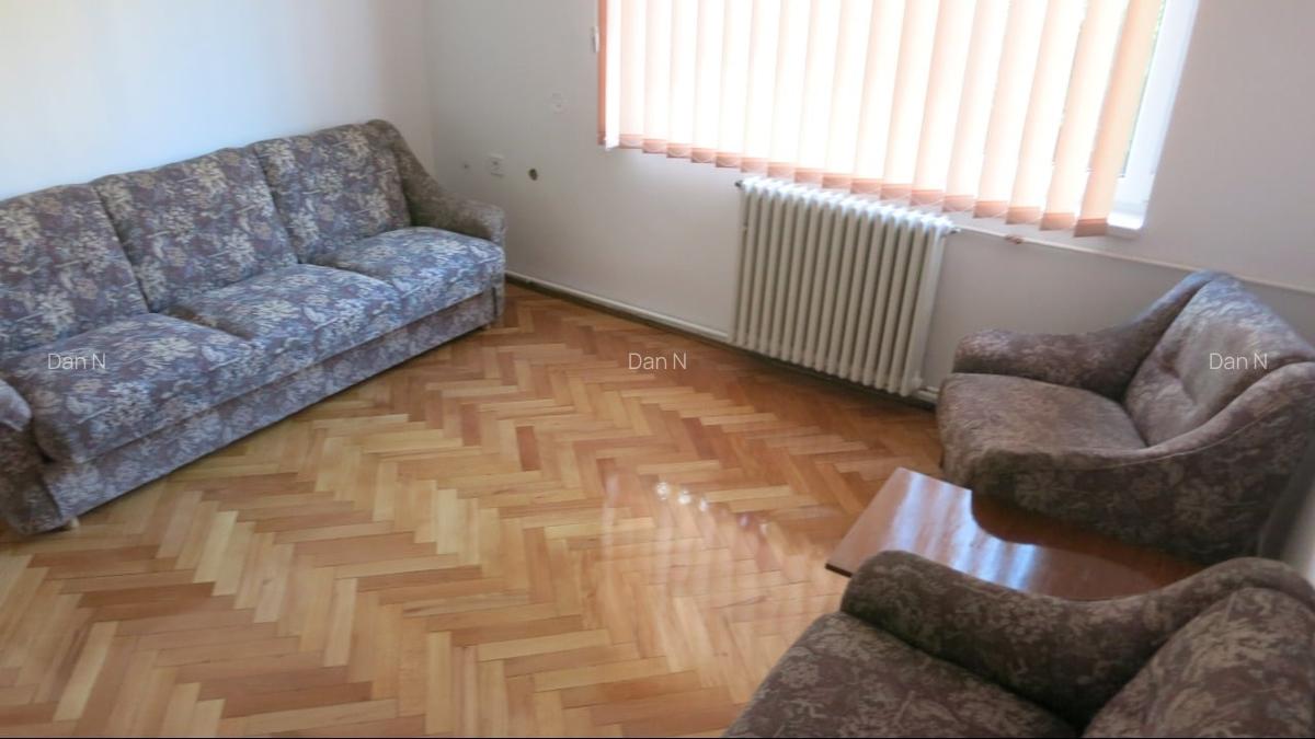 Apartament cu 3 camere semidecomandat în Central - 8