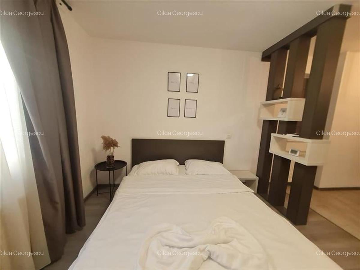 Apartament cu 2 camere decomandat, mobilat în Tractorul - 12