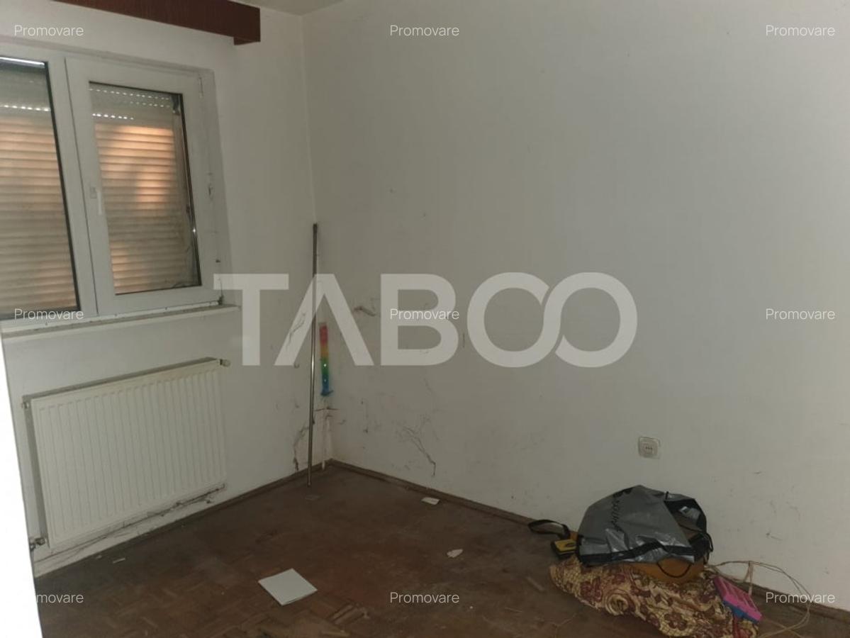 Apartament 3 camere decomandate 65 mp + 5 mp balcon parter Fagaras - 4
