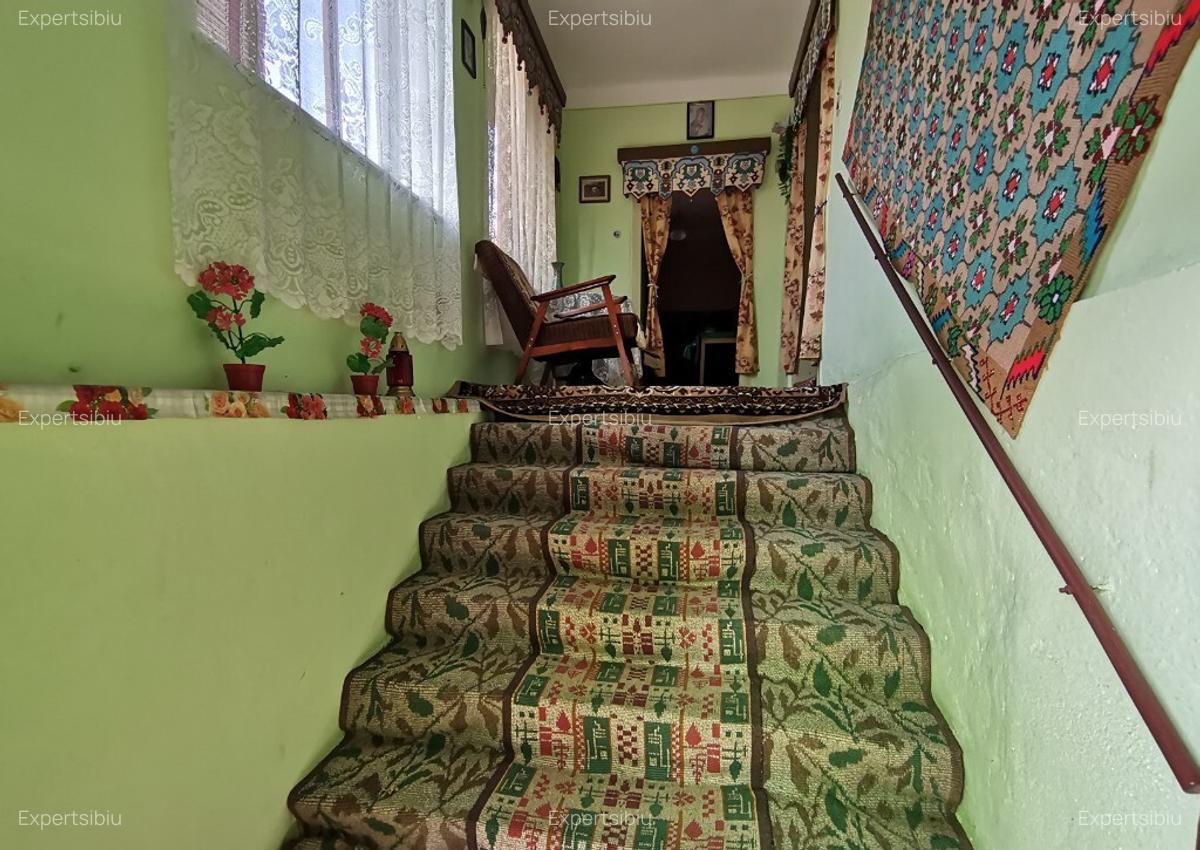 VAND CASA 4 camere ,curte si gradina de 536 mp,sat.Rod - 9