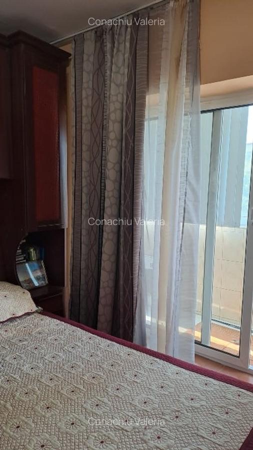 Aartament 3 camere, str București - 11
