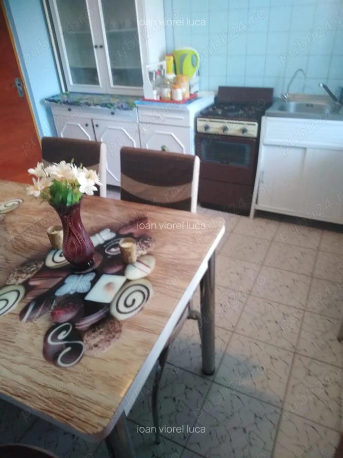 Inchiriez apartament 2 camere, sector 4 - 7 Inchiriez apartament 2 camere, sector 4 - 7