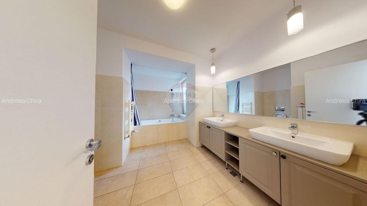 Apartament cu 6 camere decomandat în Nordului - 8