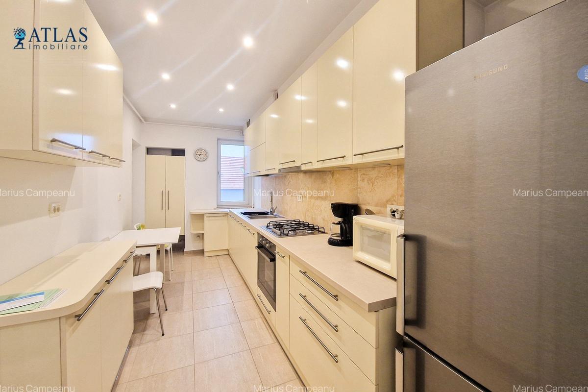 Ultracentral, destinatie birouri, 3 camere, 2 bai, parcare, luminos, renovat - 11