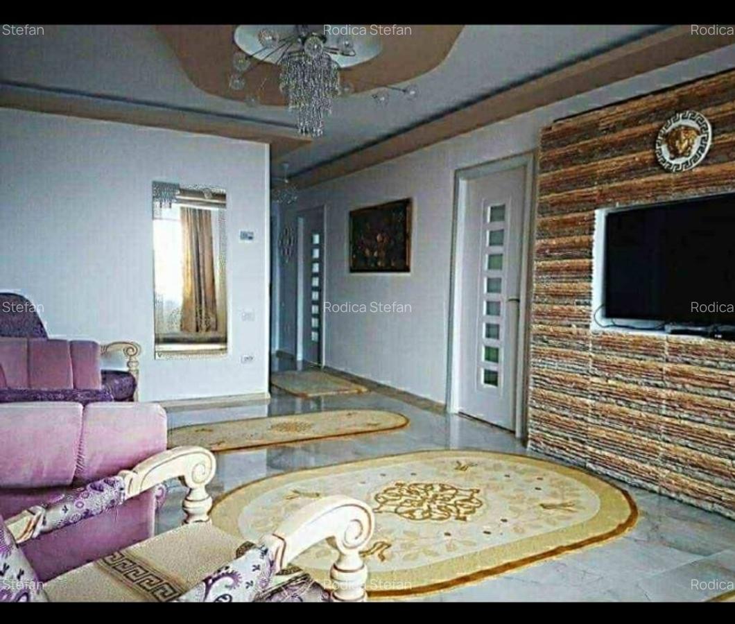 Apartament cu 3 camere semidecomandat în Bucureștii Noi - 2