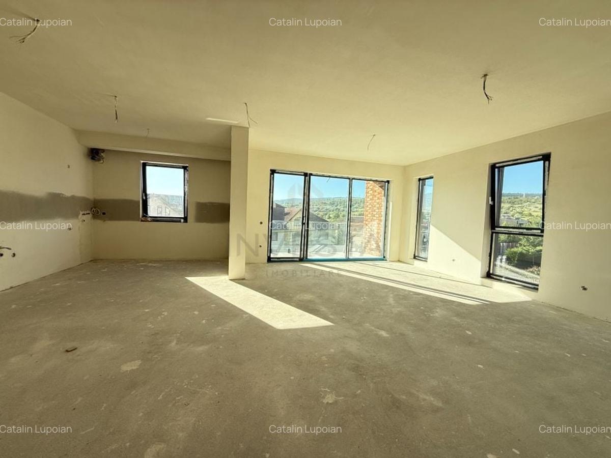 Apartament in vila! 4 camere 125.56 mp utili+29 mp terasa! 2 garaje! - 2