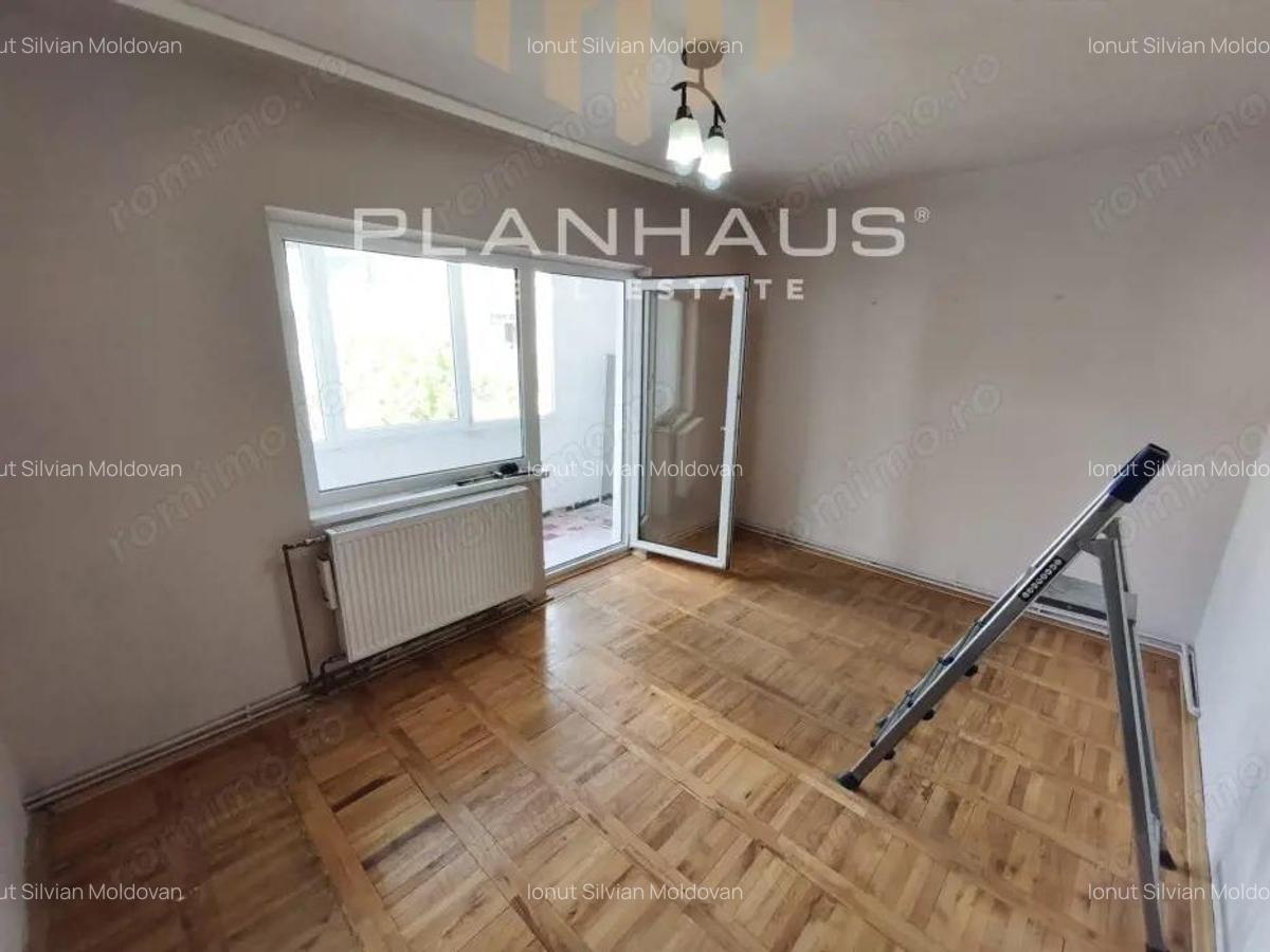 Apartament de vanzare 3 camere, Petru Rare?,etaj intermediar - 2
