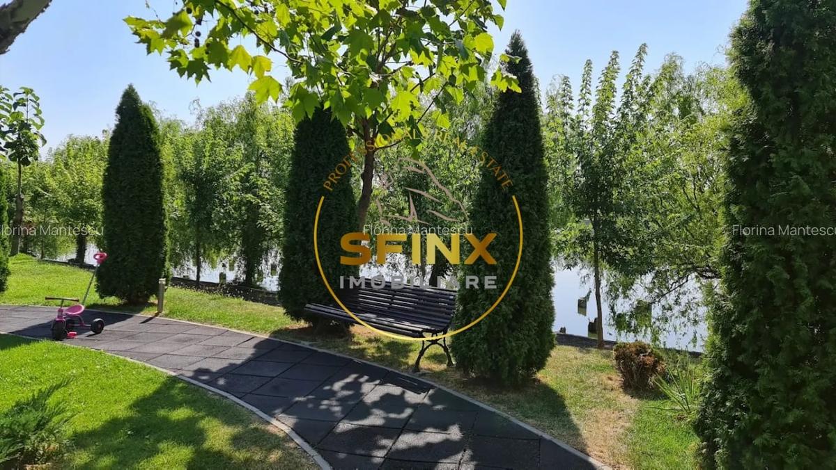 View to lake, large terrace, parking and storage, swimming pool, pet friendly - 4