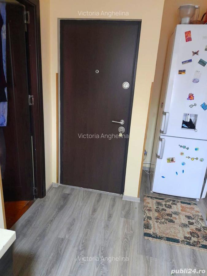 Inchiriez apartament 3 camere Independentei Petrosani ,etaj 1 - 7 Inchiriez apartament 3 camere Independentei Petrosani ,etaj 1 - 7