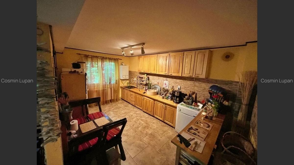 Casă Brebu Centru 140m?, 4 camere, 159.000EUR - 3