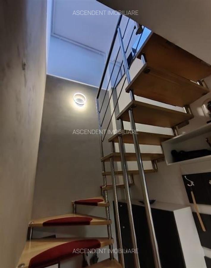 Apartament cu 3 camere decomandat în Tractorul - 11