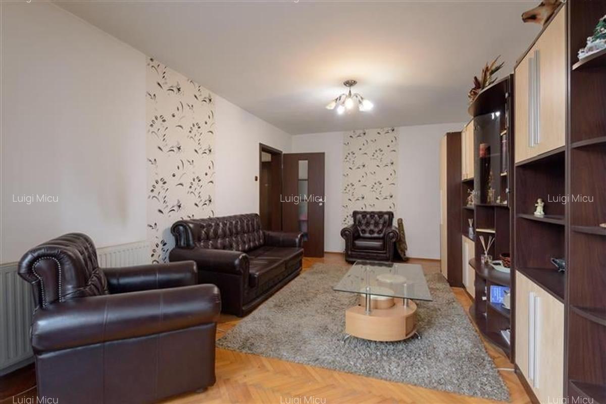 Apartament spatios 3 camere, Centrul Civic, decomandat, confort si accesibilitat - 12