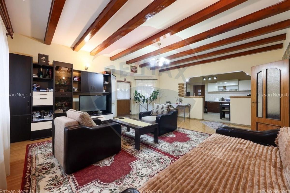 Casa 4 camere, mobilata si utilata, 2 389 m2. teren, Sanpetru! - 34