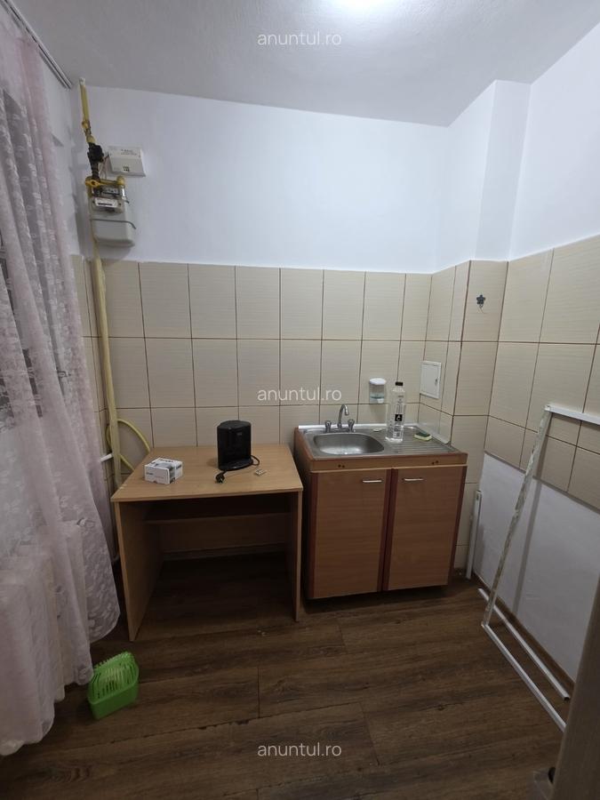 Jean Steriadi, 10 minute metrou 1 Decembrie 1918, stradal, scoala 82 - 4