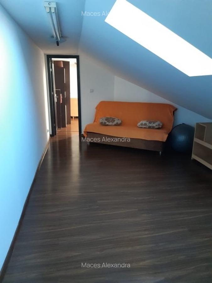 Apartament cu 3 camere în Dâmbovița - 3