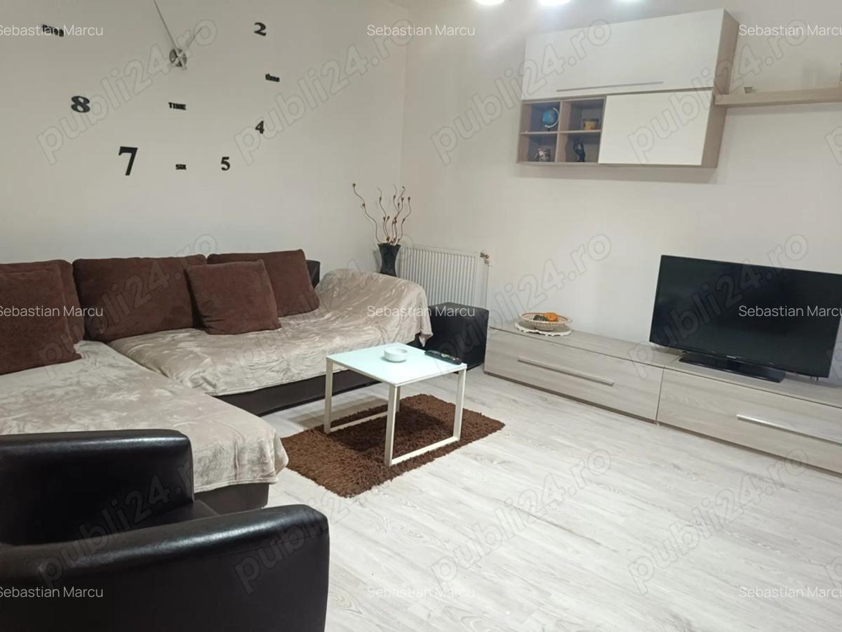 Inchiriez apartament doua camere decomandat - 1