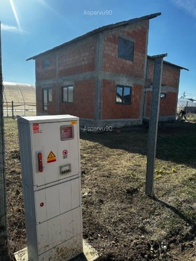 Casa la rosu in zona BERCENI acte si curent finalizate - 1