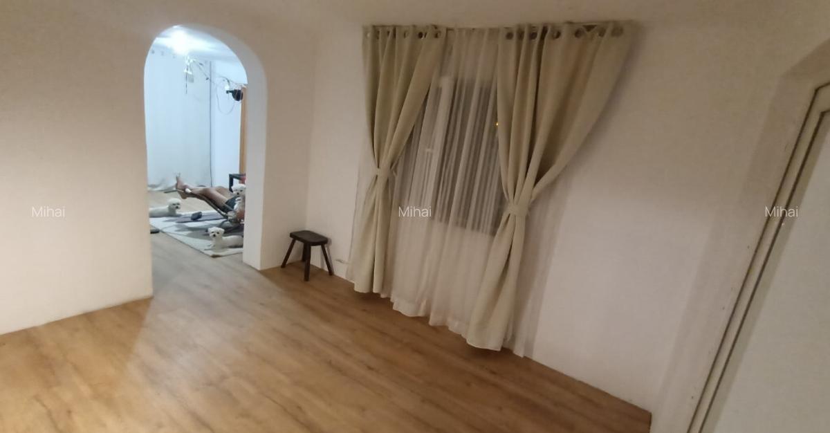 Casa cu teren aferent 1000 m2 - 8
