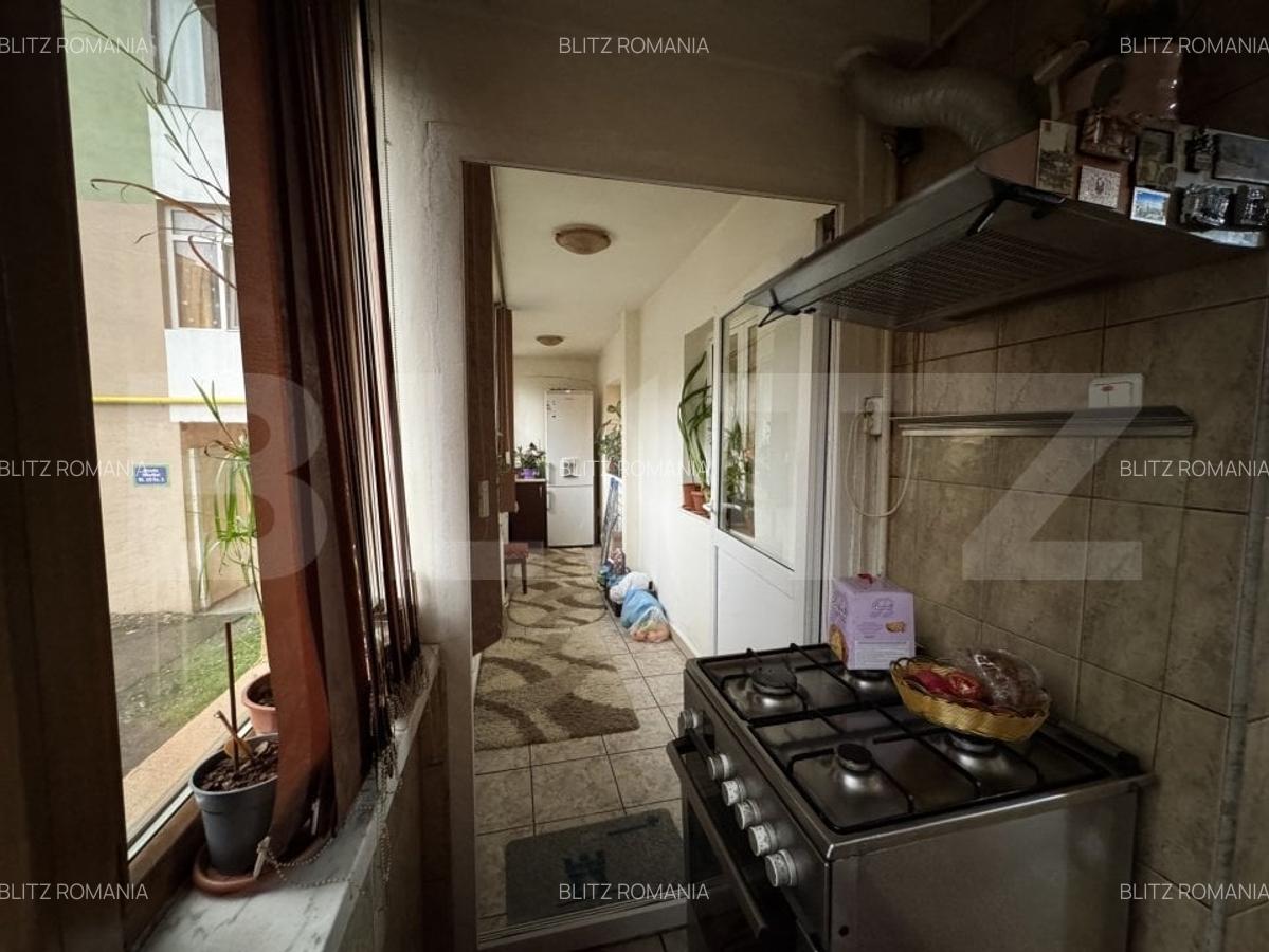 Apartament 4 camere, 80 mp, decomandat, zona 23 August - 9