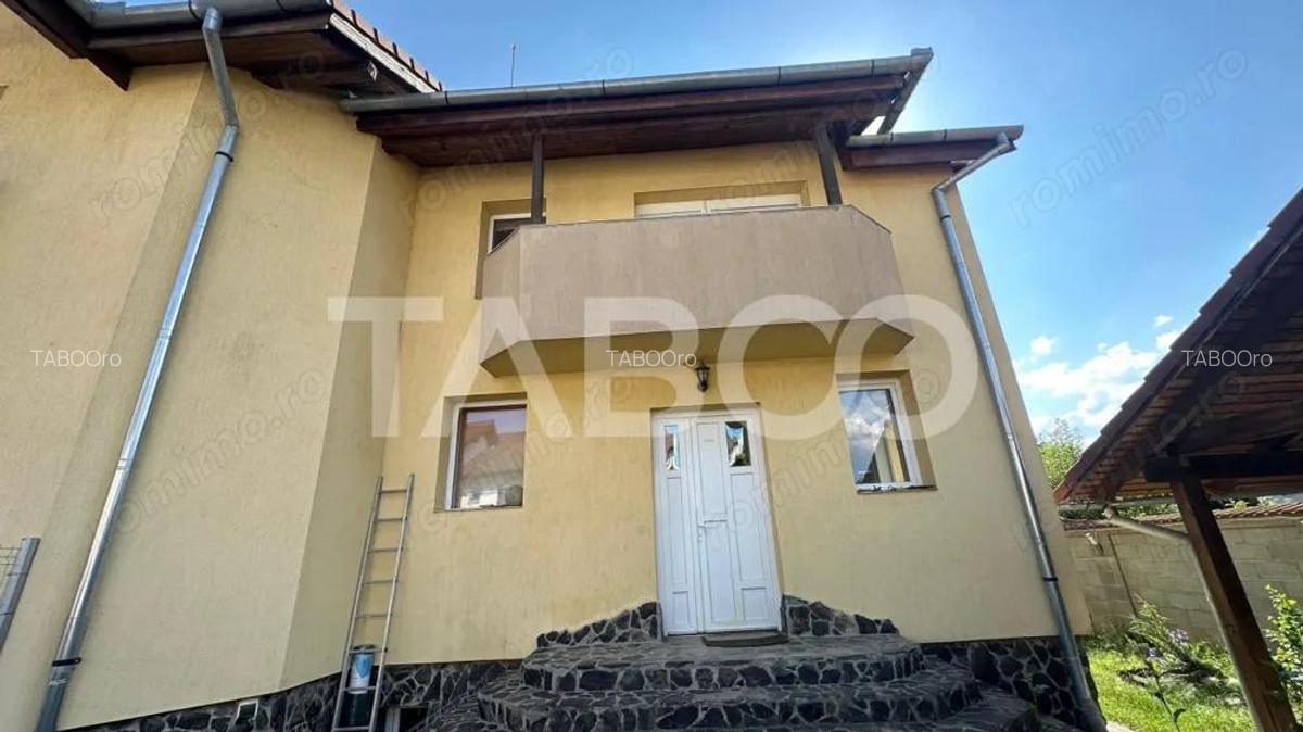 Doua locuinte sub aceelasi acoperis de vanzare in Sibiu Comision 0 - 4