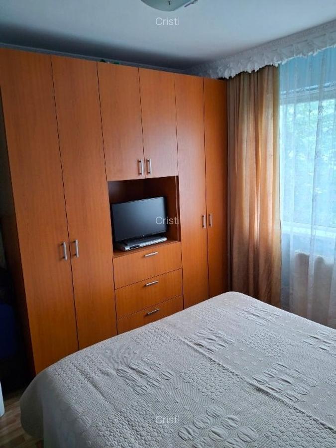 Apartament de vânzare - 2