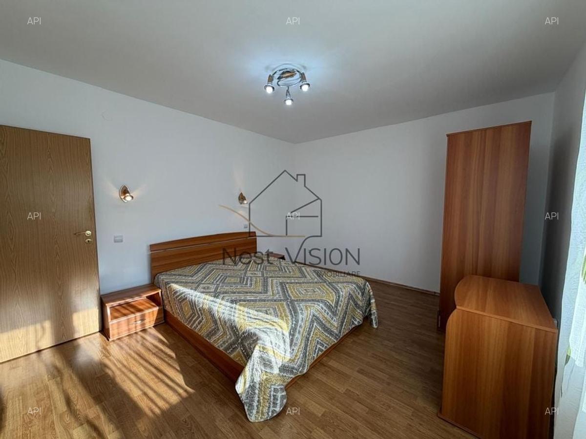 Apartament spațios cu 4 camere cu garaj - zona Ștrand - 2