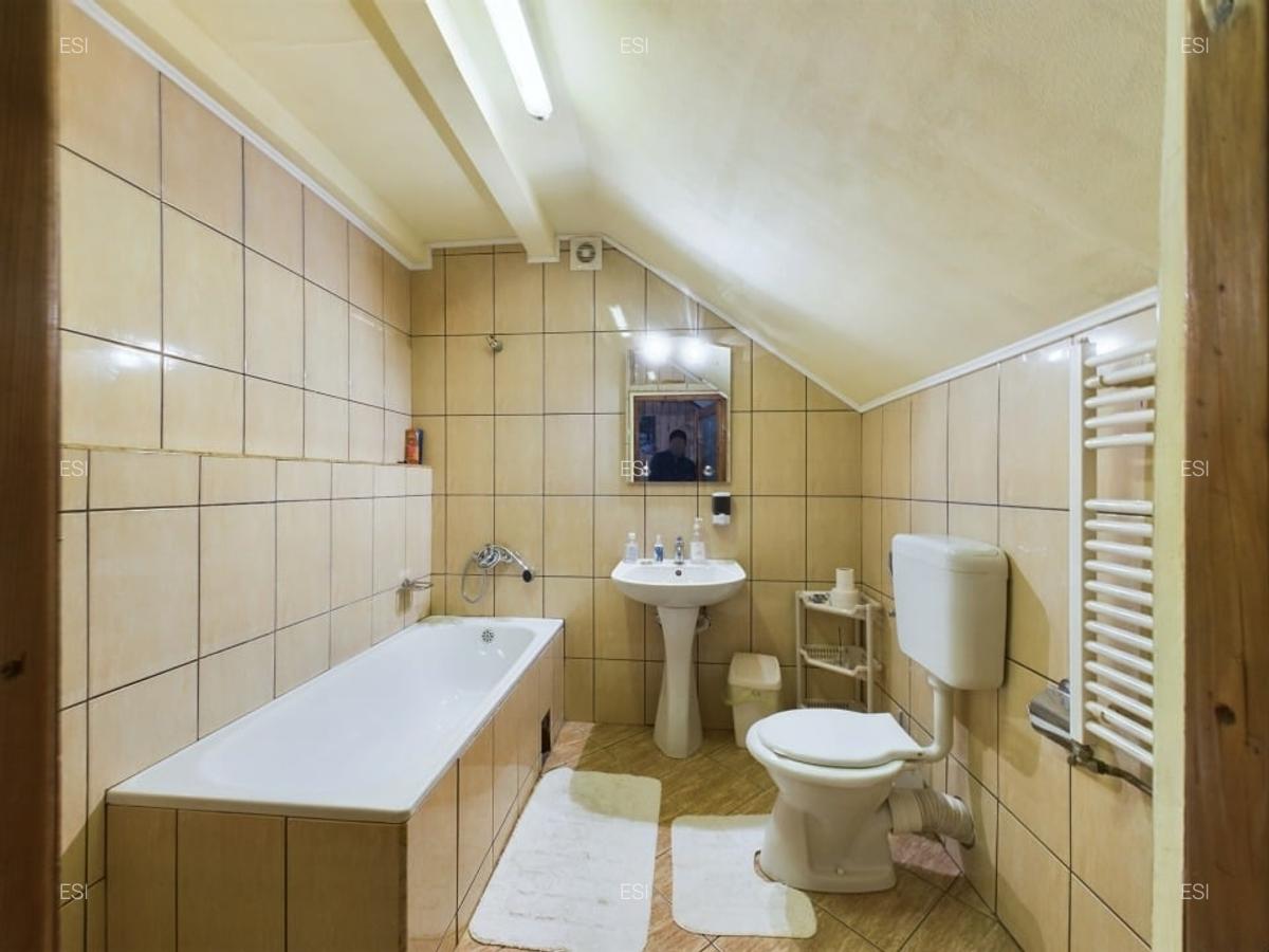 CASA DE VANZARE SINAIA | Eleganță, Confort și Priveliști Montane de exceptie - 12