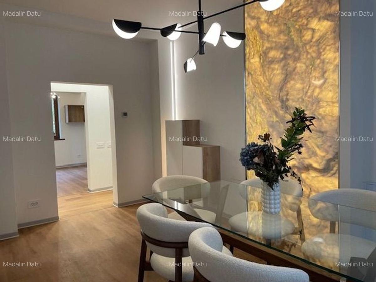 Prima Inchiriere:Str. Paris-Dorobanti Capitale,et.1 - 1