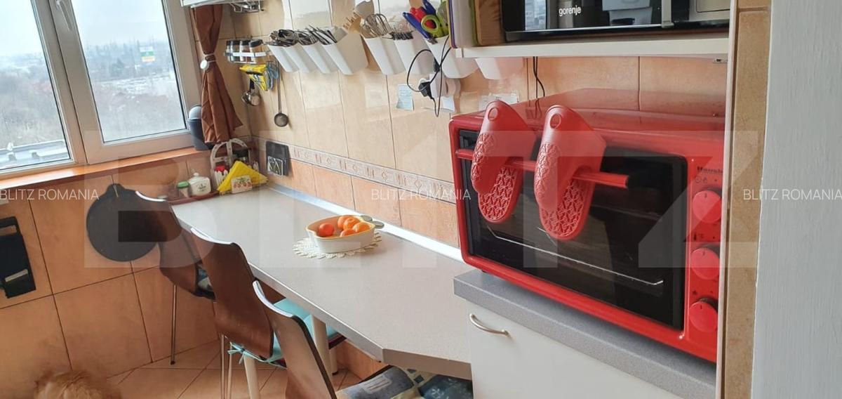 Apartament de vanzare, cu 3 camere, 63 mp, zona Cameliei - 13