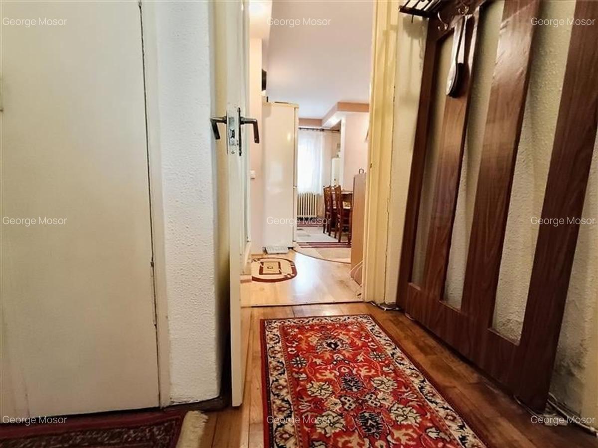 Apartament decomandat,zona de interes, potential ridicat,Calea Bucuresti,Astra,B - 5