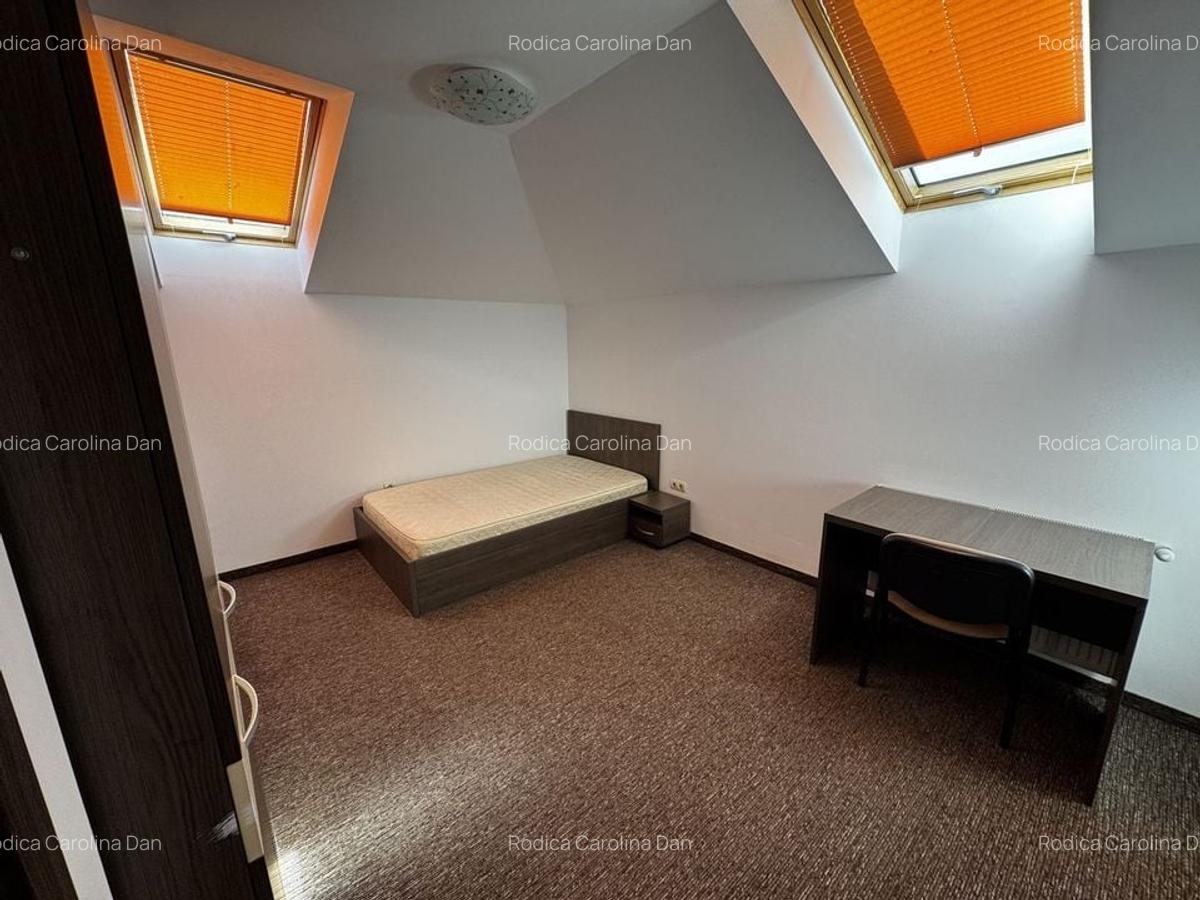 Apartament spațios cu 4 camere, la 10 minute de UMFST. - 11