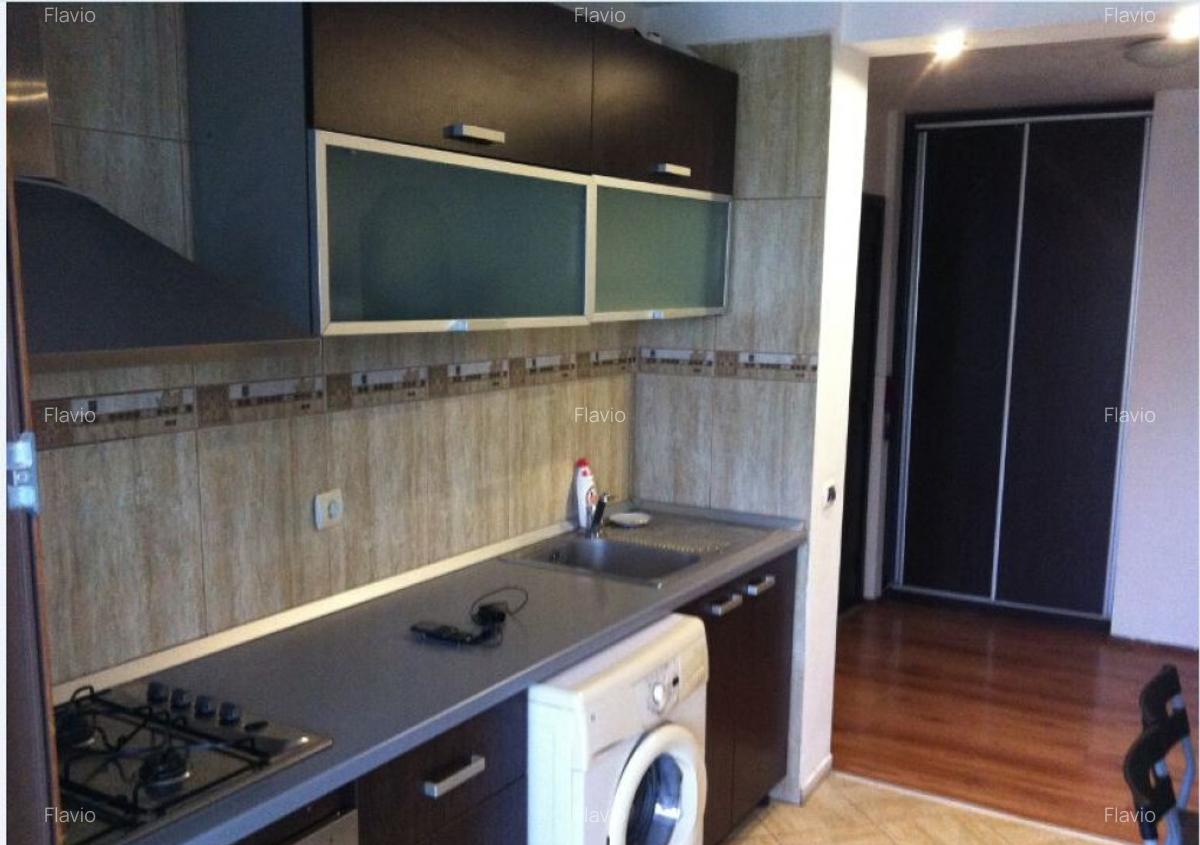 Inchiriez apartament 3 camere pentru fete studentela Dristor metrou - 2