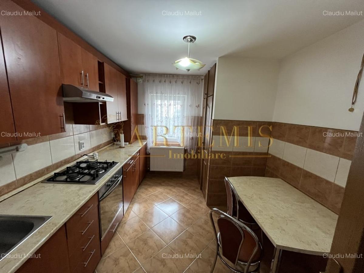 Apartament de 3 camere, decomandat,68 mp., zona Lama - 4