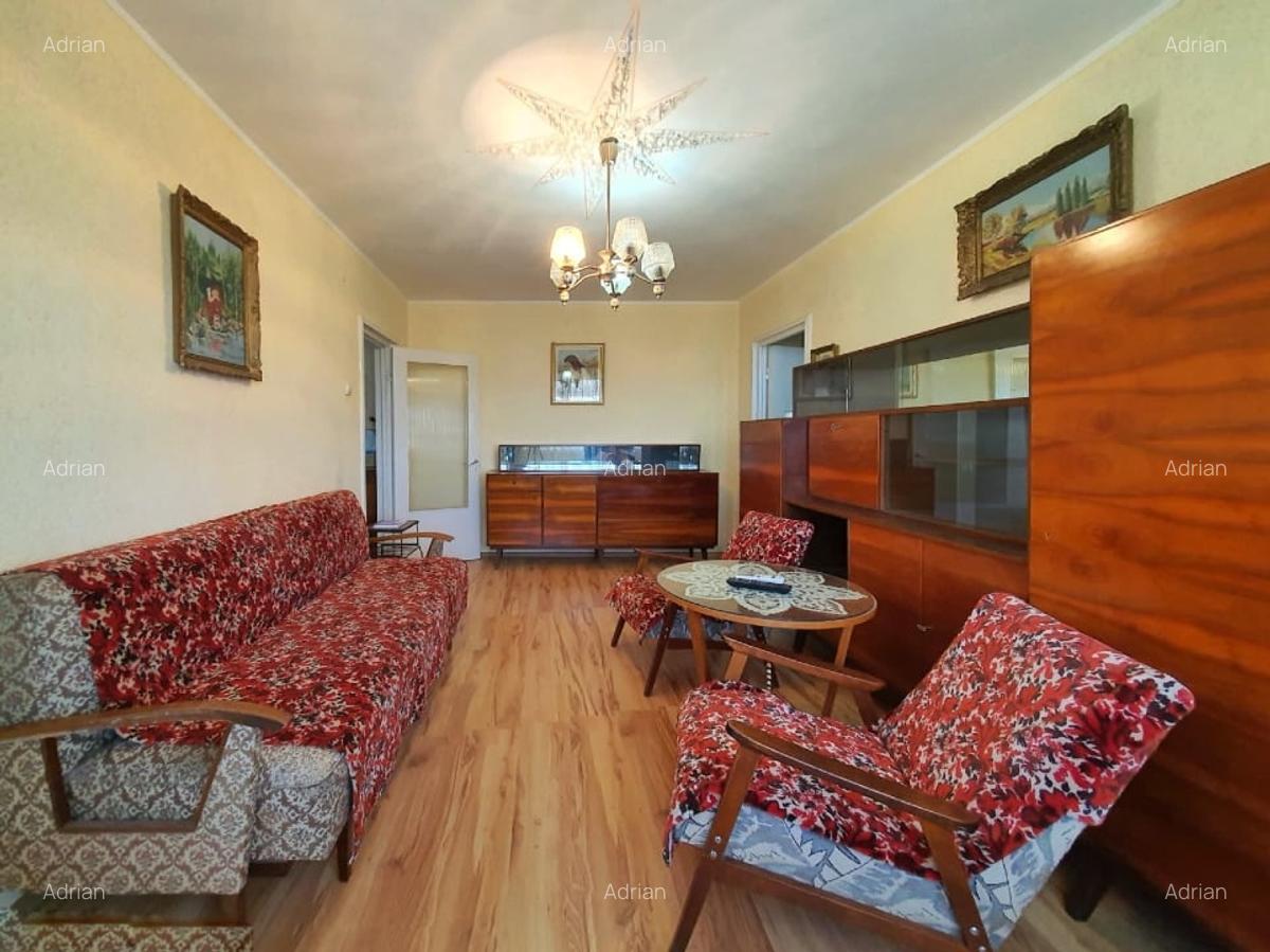 Apartament 3 camere decomandat tip U, 75 m² - 2