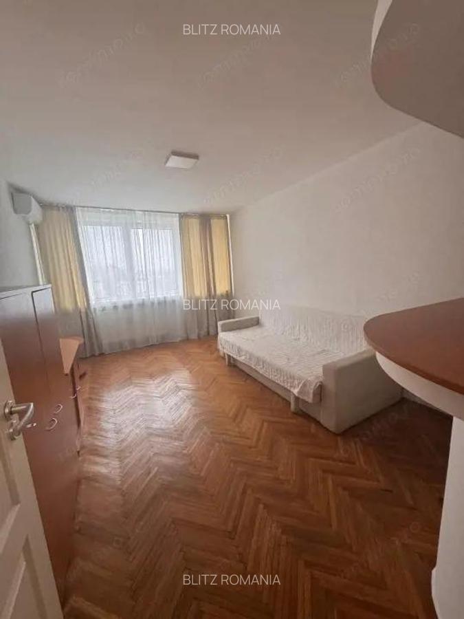 Garsoniera, 26 mp, Calea Bucuresti - 3