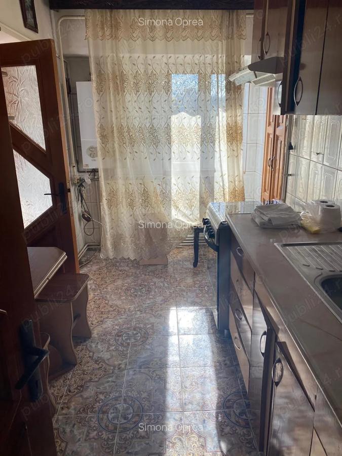 Apartament 4 camere Buzau Zona Ultracentral, structura cu scara interioara - 3