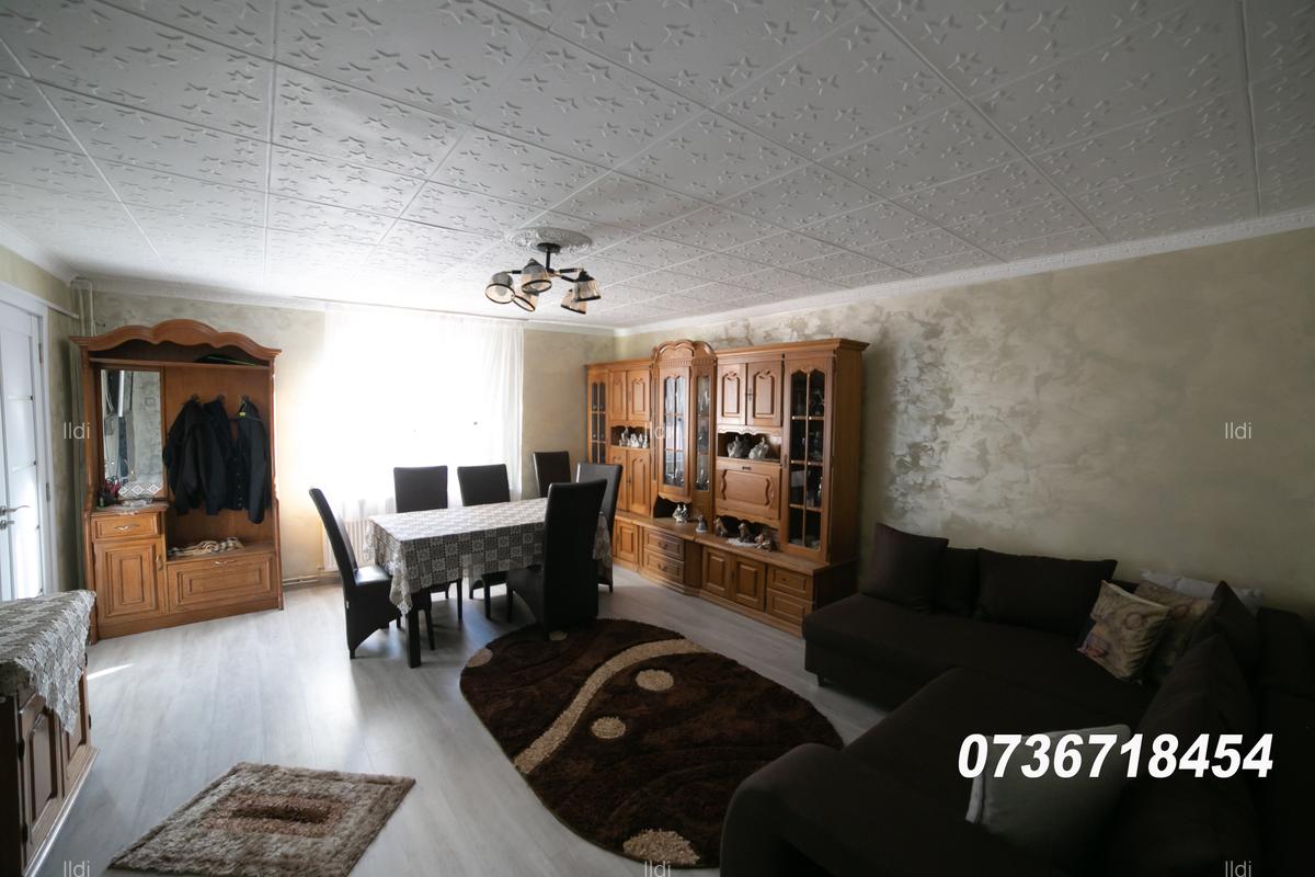Casă cu 8 camere în Noua - 10