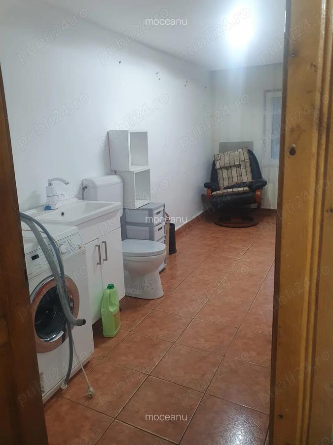 Vand casa Re?i?a - 8 Vand casa Re?i?a - 8