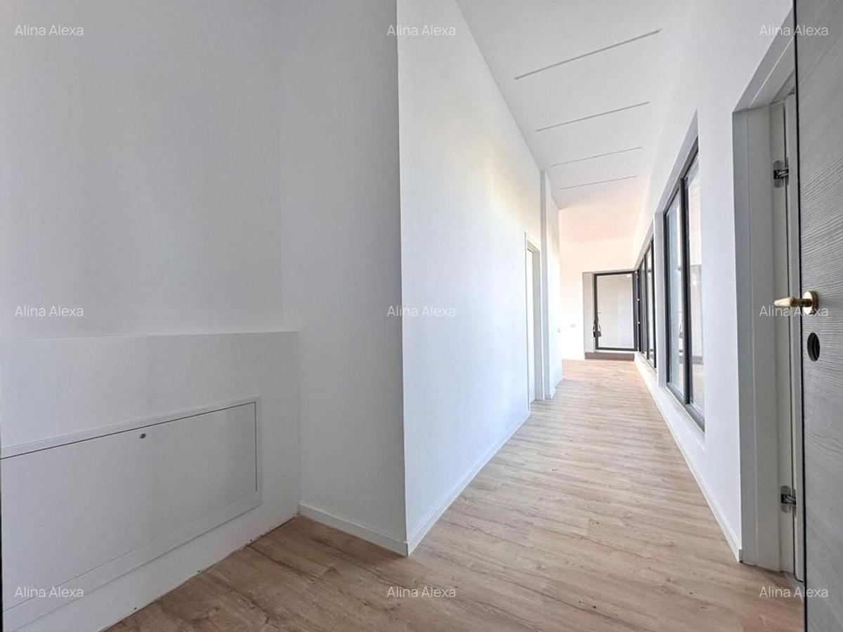 Apartament cu 3 camere decomandat în Tractorul - 10