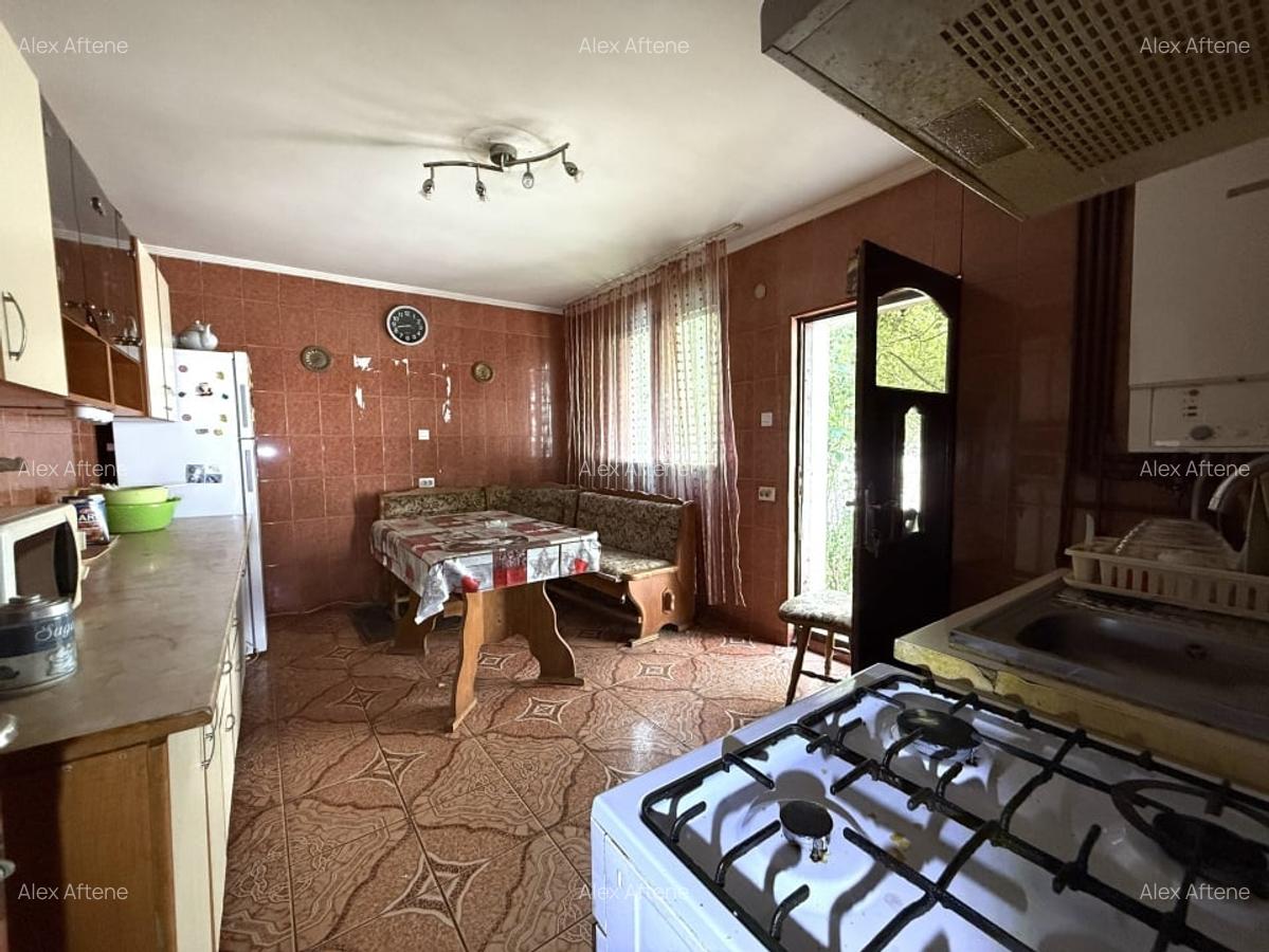 Pret REDUS | Casa solida pe colt, 240 mpu, terasa si curte | Pantelimon - 11